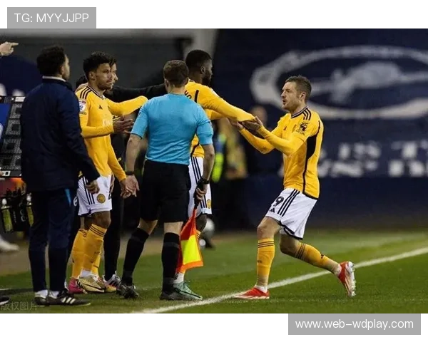 科穆尔传射建功 奥格斯堡3-1逆转沃尔夫斯堡迎来大胜 科穆尔传射建功 奥格斯堡3-1逆转沃尔夫斯堡迎来大胜