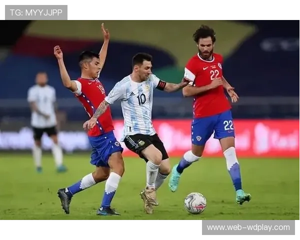 马赛主帅德泽尔比赛后怒斥全队，31场赛事排出31套不同首发